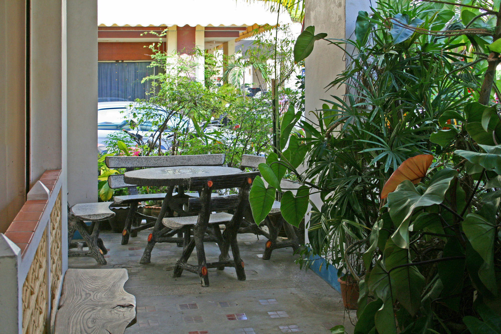 Niku Guesthouse Patong Eksteriør bilde