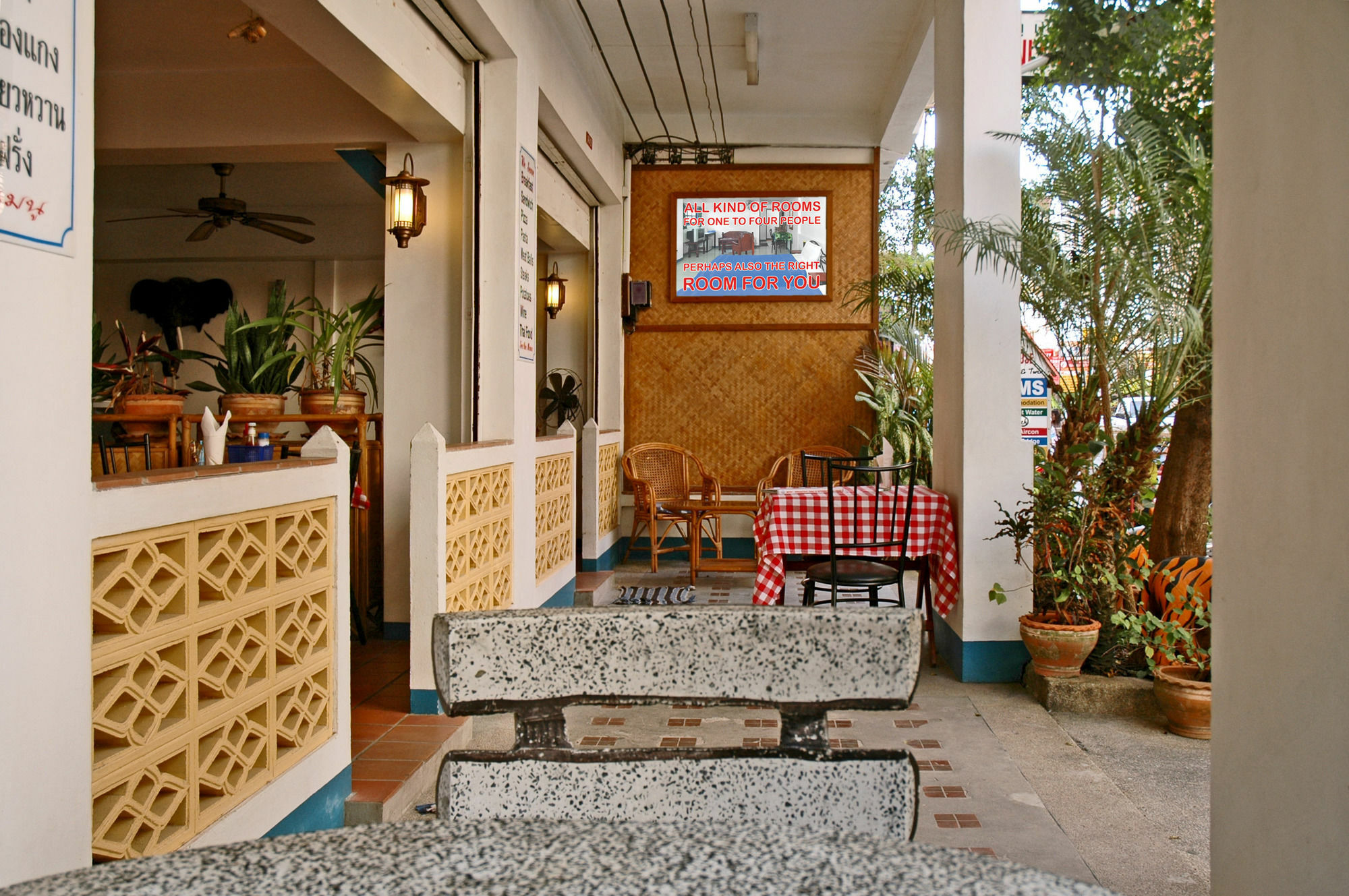 Niku Guesthouse Patong Eksteriør bilde