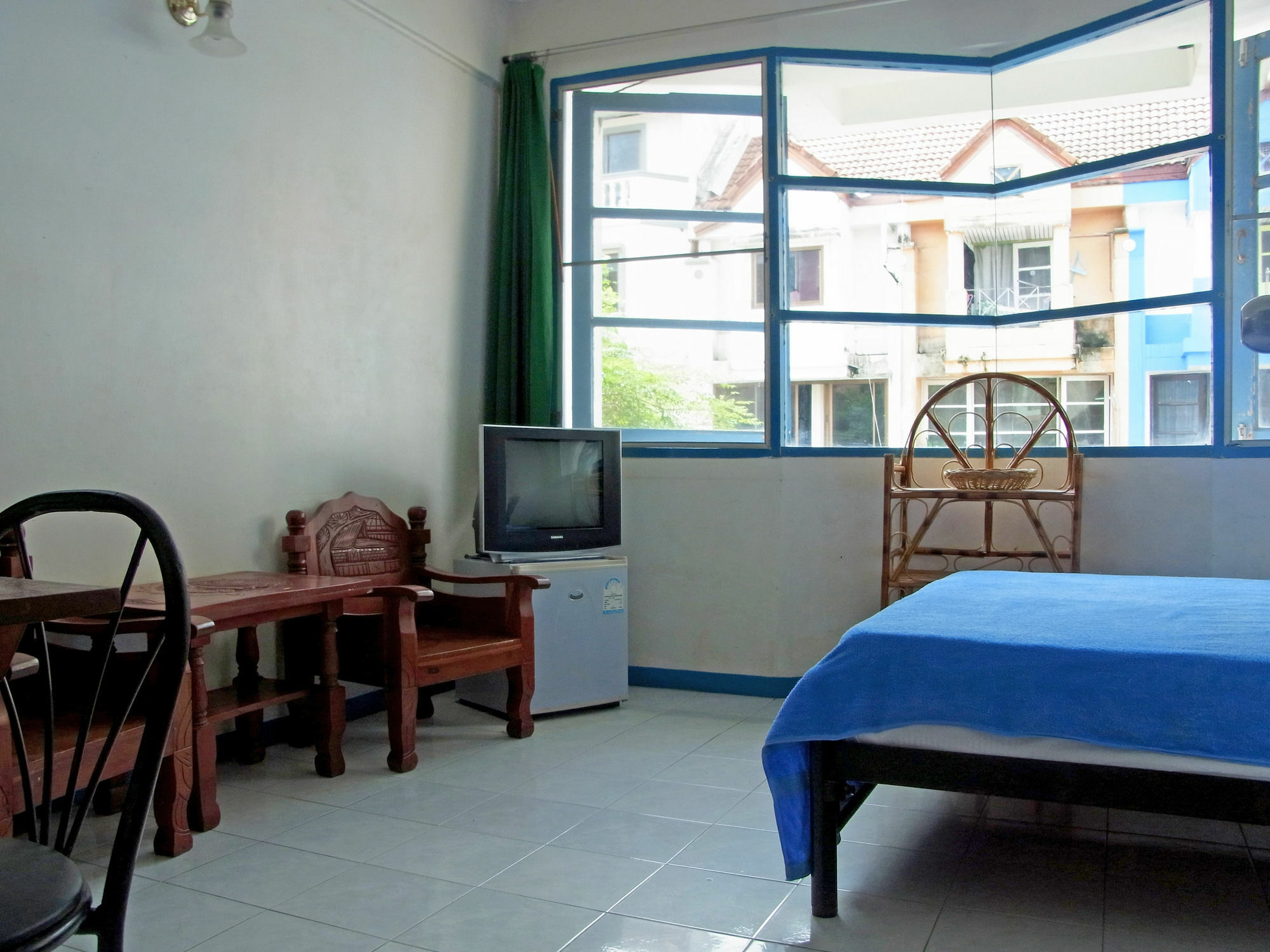 Niku Guesthouse Patong Eksteriør bilde