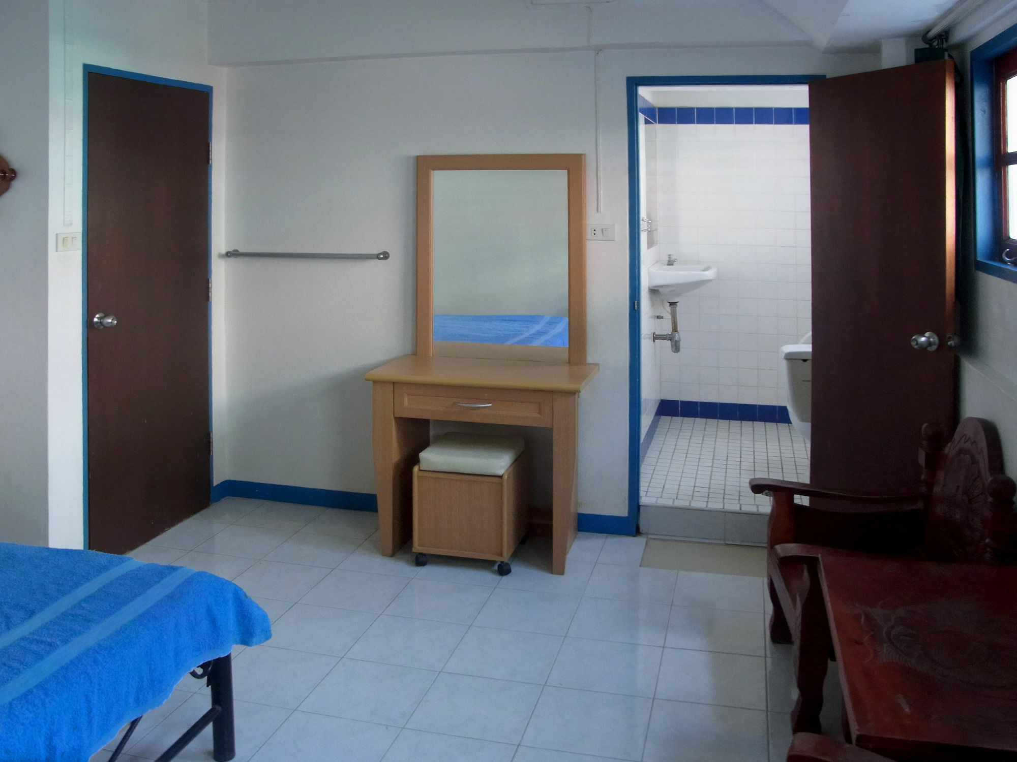 Niku Guesthouse Patong Eksteriør bilde