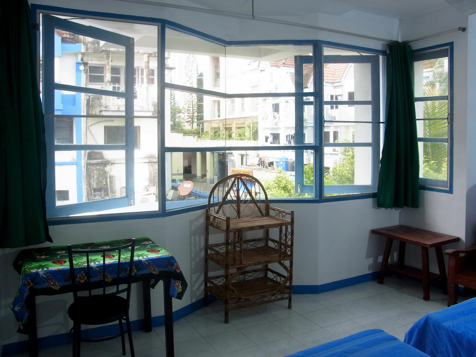 Niku Guesthouse Patong Eksteriør bilde