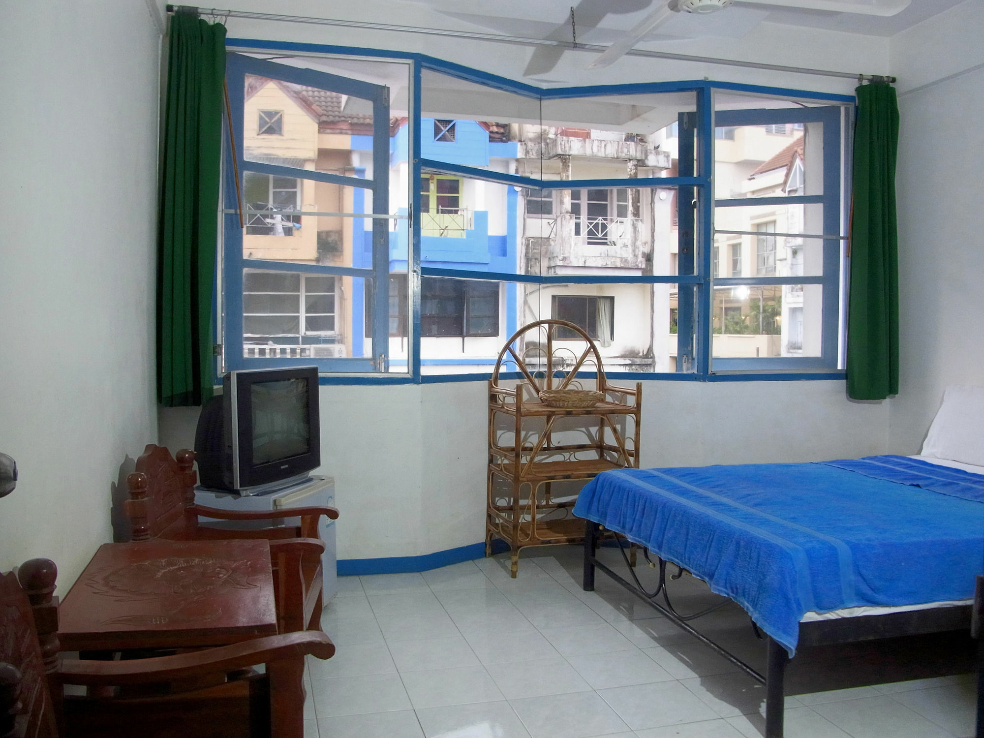 Niku Guesthouse Patong Eksteriør bilde